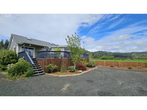 64181 WATSONVILLE RD, Coos Bay, OR 97420