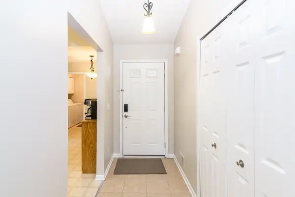 1854 N Kenwyck DR, Superior Twp, MI 48198