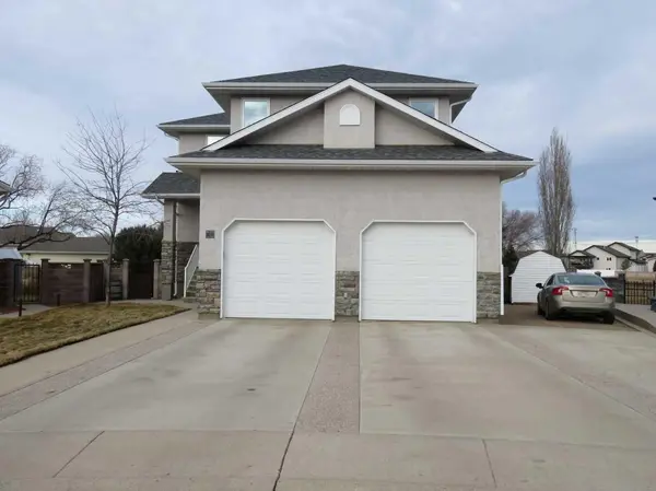 29 Hunter CT NE,  Medicine Hat,  AB T1C1W5