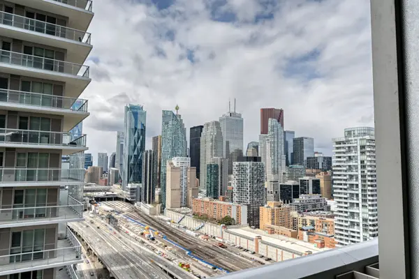 20 Richardson ST #2406, Toronto C08, ON M5A 0S6