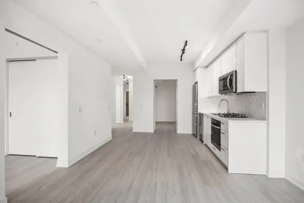 195 McCaul ST #1101, Toronto C01, ON M5T 0E5