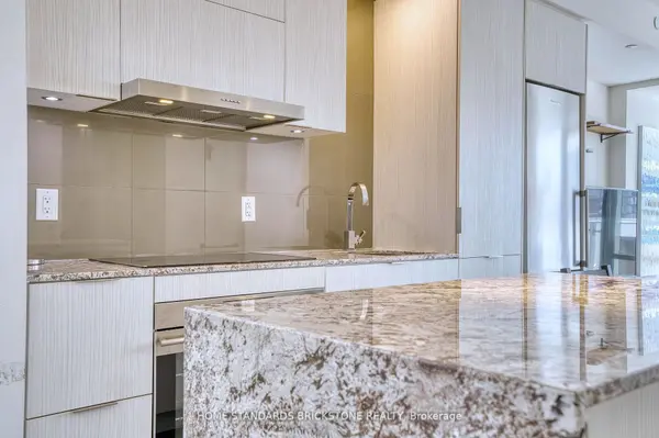 1 Bloor ST E #1306, Toronto C08, ON M4W 0A8