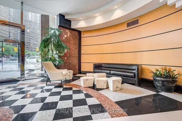 33 University AVE #1102, Toronto C01, ON M5J 2S7