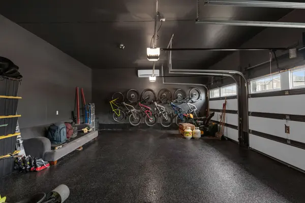 7 Middleton DR, Wasaga Beach, ON L9Z 0L1