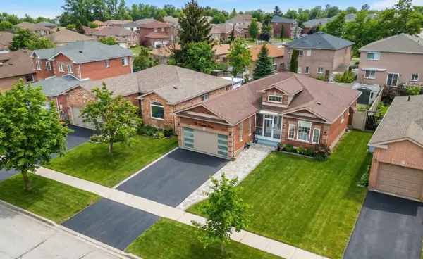 68 Benson DR, Barrie, ON L4N 7Y2