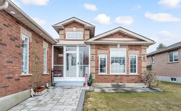 68 Benson DR, Barrie, ON L4N 7Y2