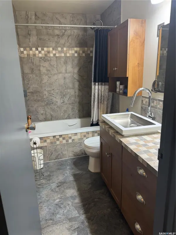 203 MacDonald STREET, Stockholm, SK S0A 3Y0