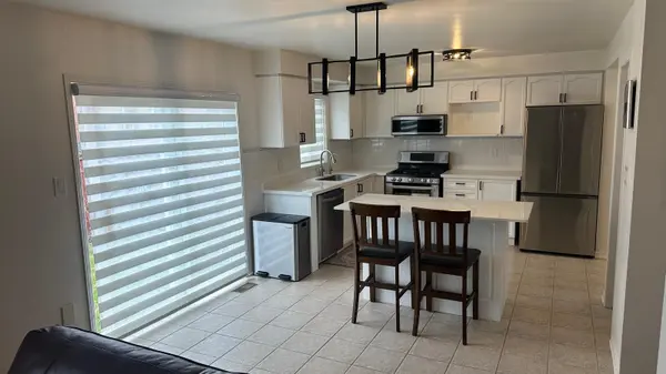 65 Fairhill AVE, Brampton, ON L7A 2E8