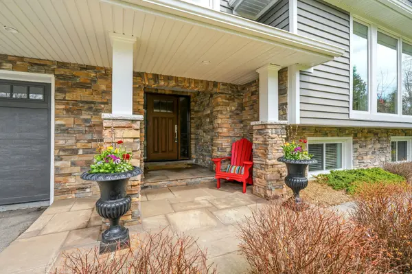 6685 MCNIVEN RD, Burlington, ON L7P 0K2