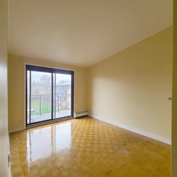 80 Blackfriar AVE #306, Toronto W09, ON M9R 3S9