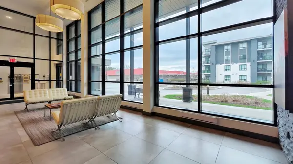 3170 Erin Mills Pkwy #332, Mississauga, ON L5L 0B6