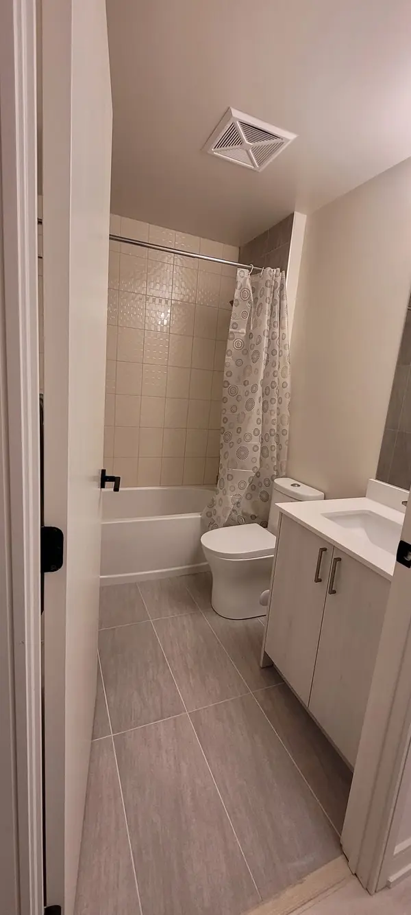 8020 Derry RD #808, Milton, ON L9T 9N7