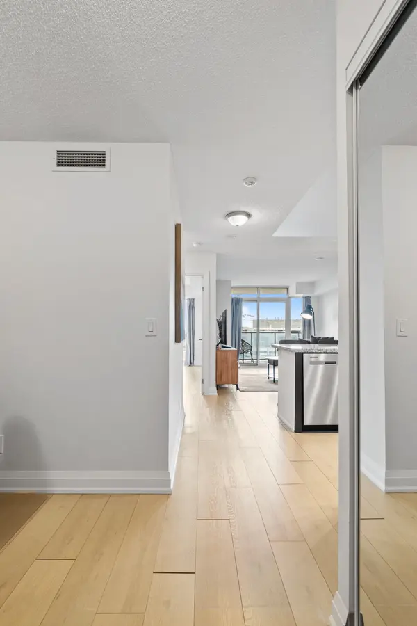 3 Michael Power PL #606, Toronto W08, ON M9A 0A2