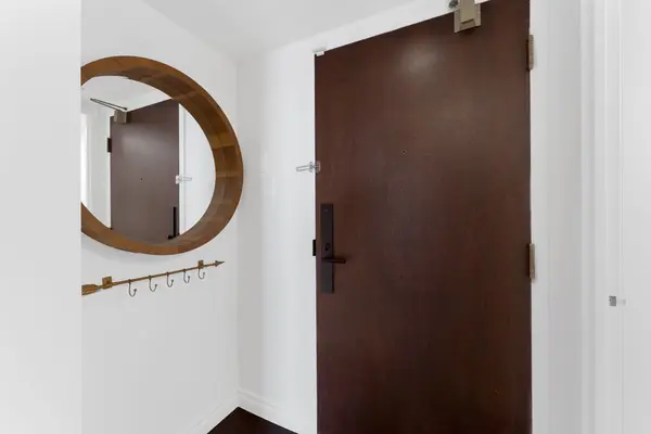 185 Robinson ST #315, Oakville, ON L6J 7P6