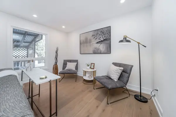 471 Valhalla CT, Oakville, ON L6L 5M5