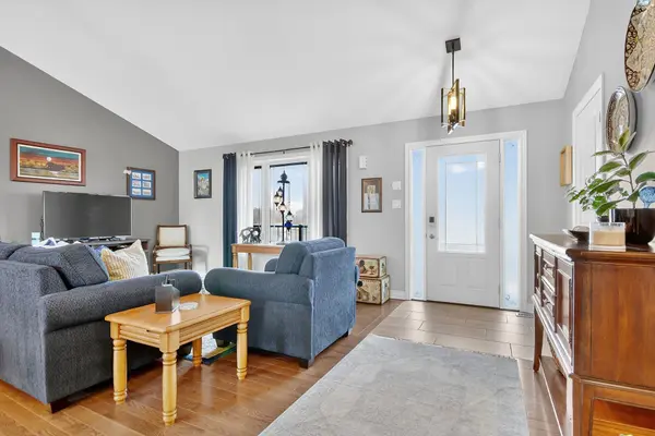 305 Moore CRES, North Grenville, ON K0G 1J0