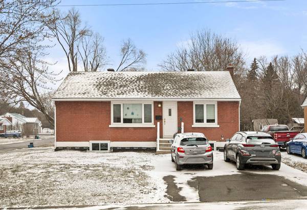 1 Steel ST #B, Beacon Hill North - South And Area, ON K1J 6R6