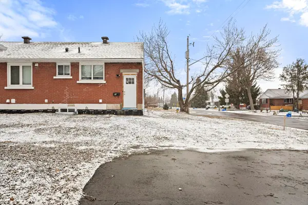 1 Steel ST #B, Beacon Hill North - South And Area, ON K1J 6R6