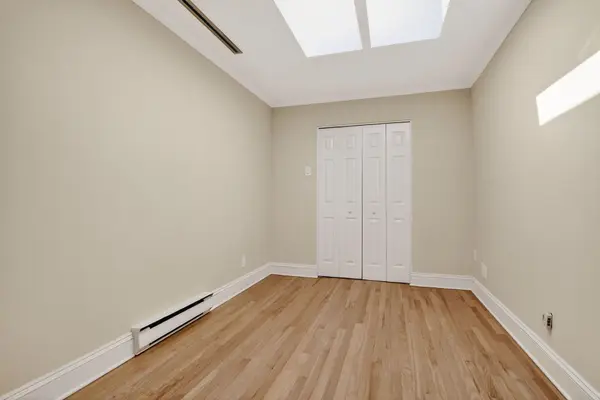 160 Bruyere ST #9, Lower Town - Sandy Hill, ON K1N 5E1