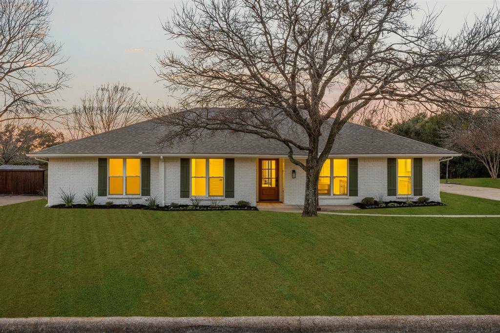 2 Sandra Drive, Heath, TX 75032