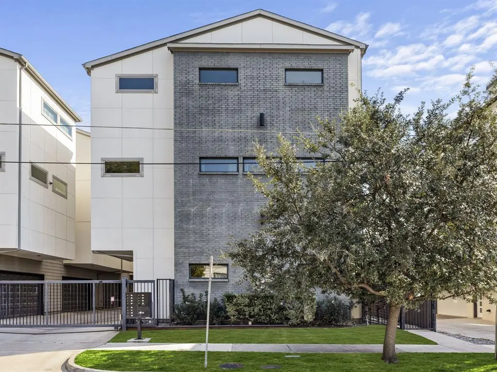 4222 Roseland Avenue #102, Dallas, TX 75204