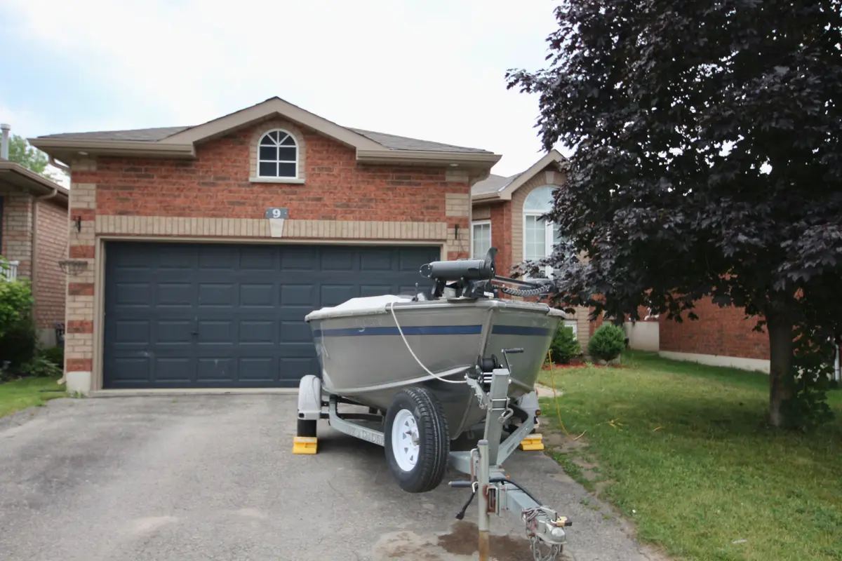 9 Seline CRES #(Lower), Barrie, ON L4N 0Y6