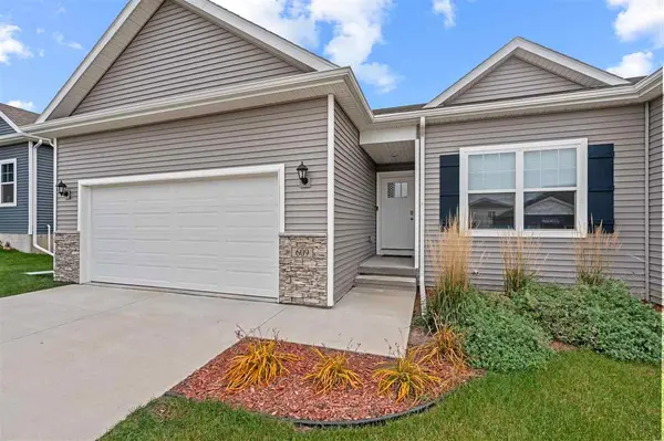 609 Maddie Ln, Tiffin, IA 52340