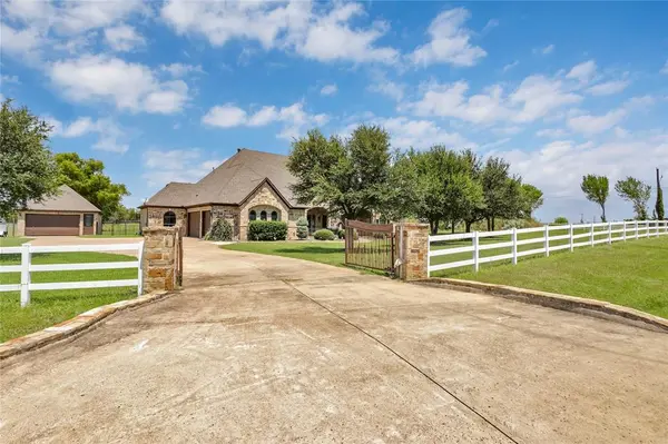 6625 Gehrig Circle, Burleson, TX 76028