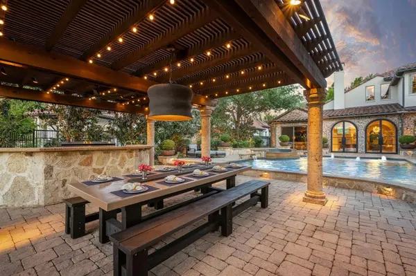 1008 Excalibur Boulevard, Lewisville, TX 75056