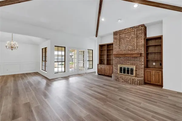 2528 Stonegate Drive N, Bedford, TX 76021