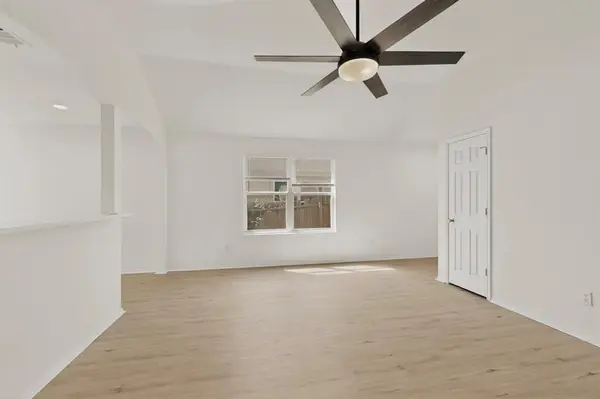 9708 Calle Del Oro Lane, Dallas, TX 75217