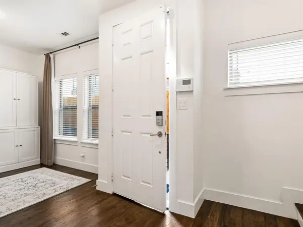 4222 Roseland Avenue #102, Dallas, TX 75204