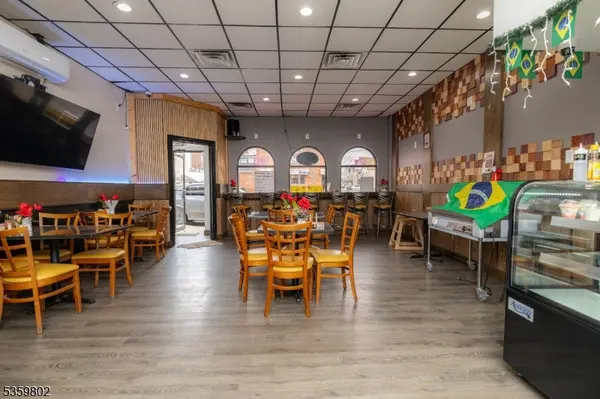 261 2nd St, Elizabeth City, NJ 07206