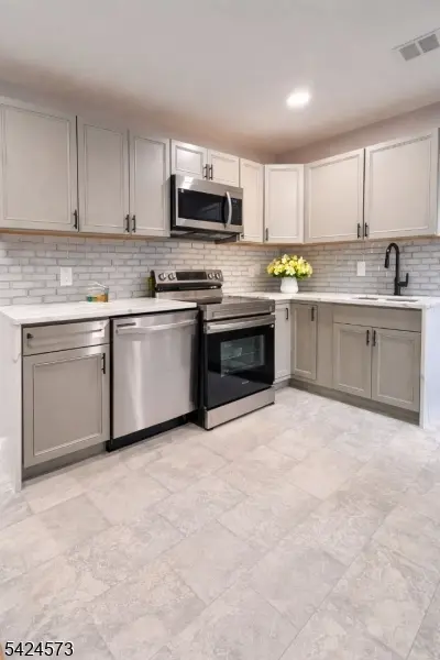 206 Talmadge Ave, Bound Brook Boro, NJ 08805