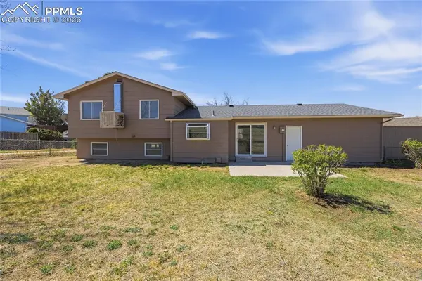 6729 Nokomis CIR, Colorado Springs, CO 80915
