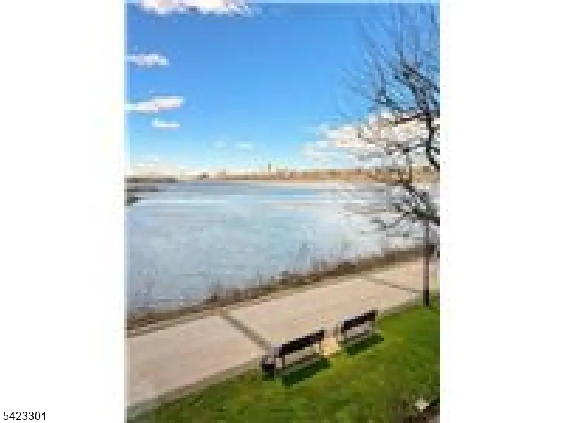 8100 River Rd #209, North Bergen Twp., NJ 07047
