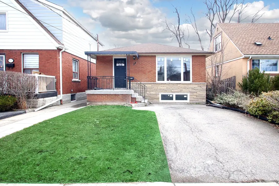 33 Shadyside AVE, Hamilton, ON L8V 3E2