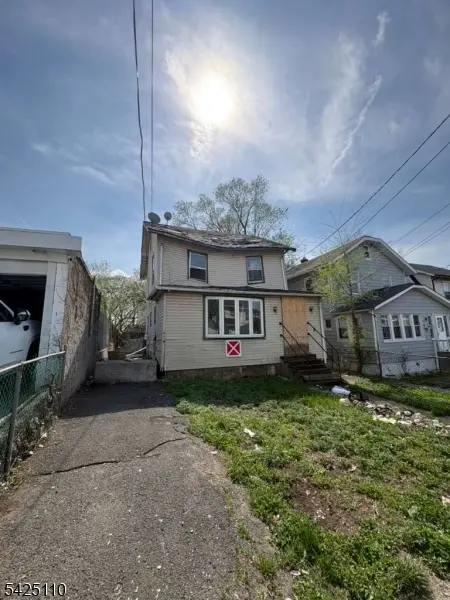 9 Herpers St, Irvington Twp., NJ 07111