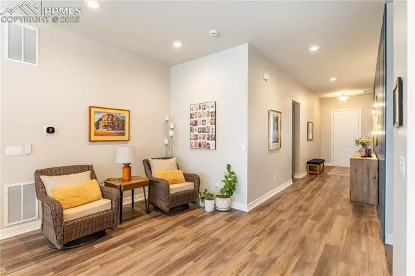 124 Kitselman DR, Castle Rock, CO 80104