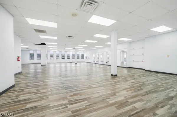 1 Lethbridge Plz, Mahwah Twp., NJ 07430