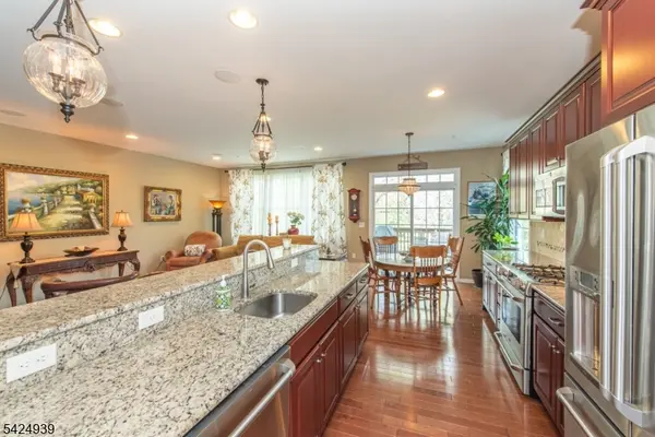 37 Mc Nish Way, West Caldwell Twp., NJ 07006