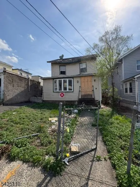 9 Herpers St, Irvington Twp., NJ 07111