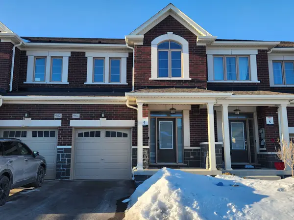 984 Crowsnest HOLW, Pickering, ON L1X 0P4