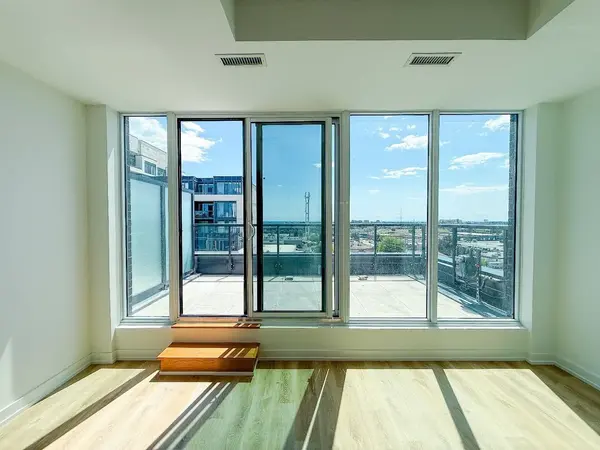 6 Chartwell RD #PH7, Toronto W07, ON M8Z 0H2