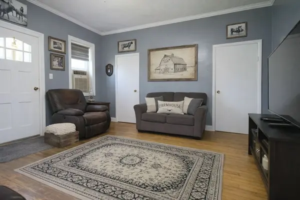 125 Lake DR, West Grey, ON N0C 1H0