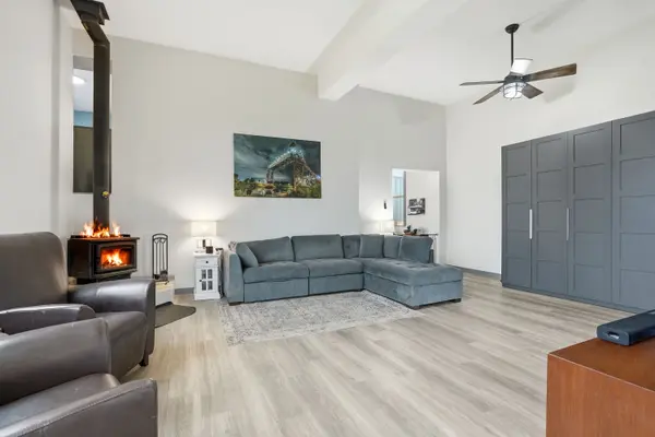 1744 Ridgemount RD, Fort Erie, ON L0S 1N0