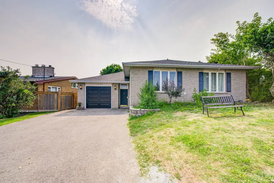1402 Wilson RD N, Oshawa, ON L1K 2B9