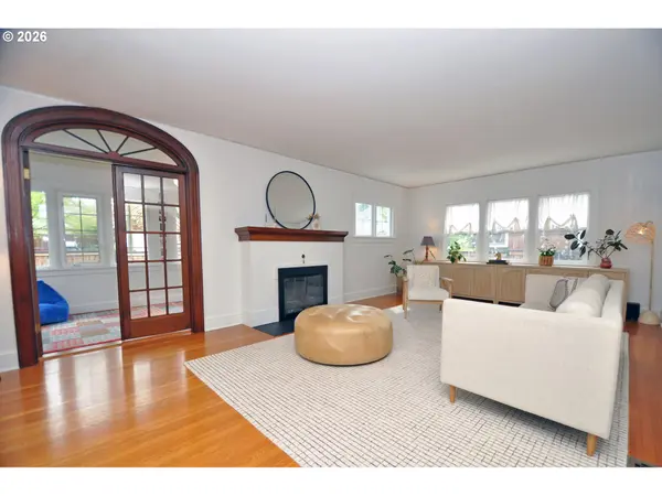 2426 SE MARKET ST, Portland, OR 97214