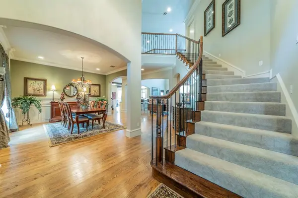1811 Magic Valley Lane, Cedar Hill, TX 75104