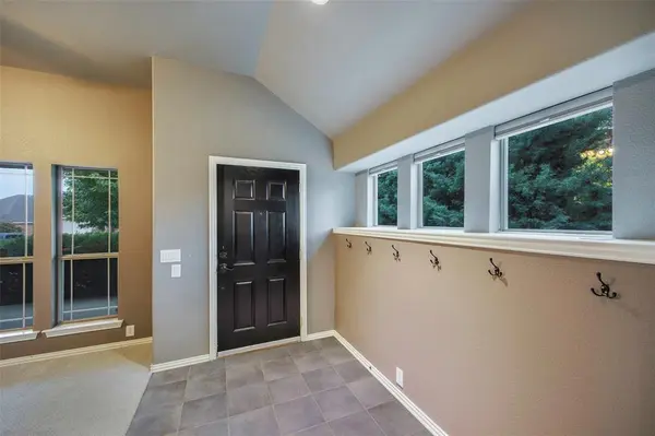 717 Chelsea Drive, Midlothian, TX 76065